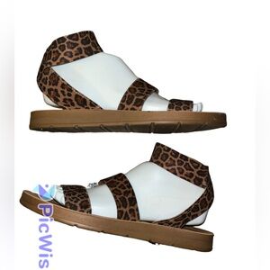 Steve Madden Raffy leopard print strappy sandals women’s Size 8